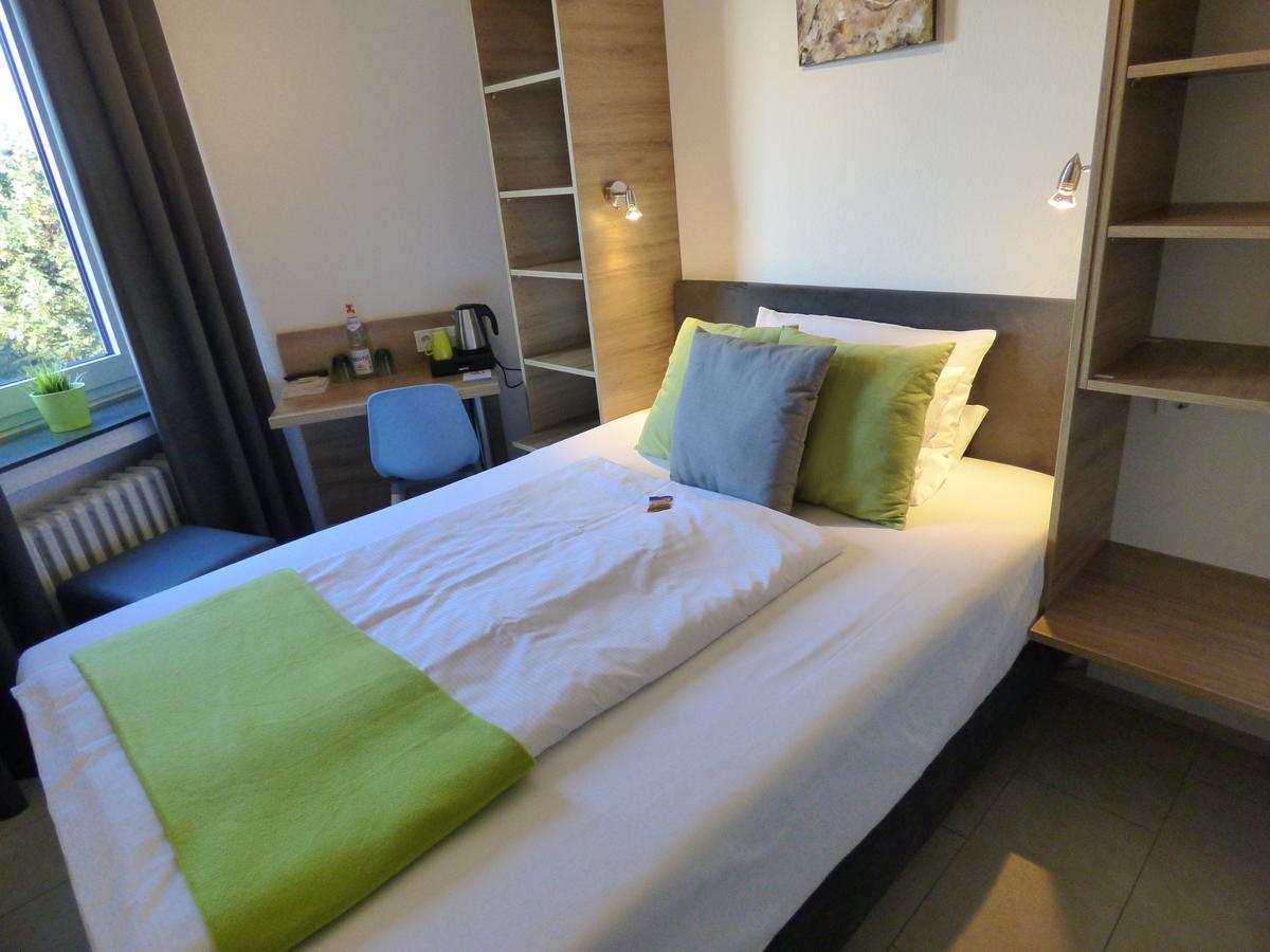 Hotel Art Inn Dinslaken Exteriör bild